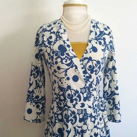 Wrap Around Floral Dress - Picture 3 of 16